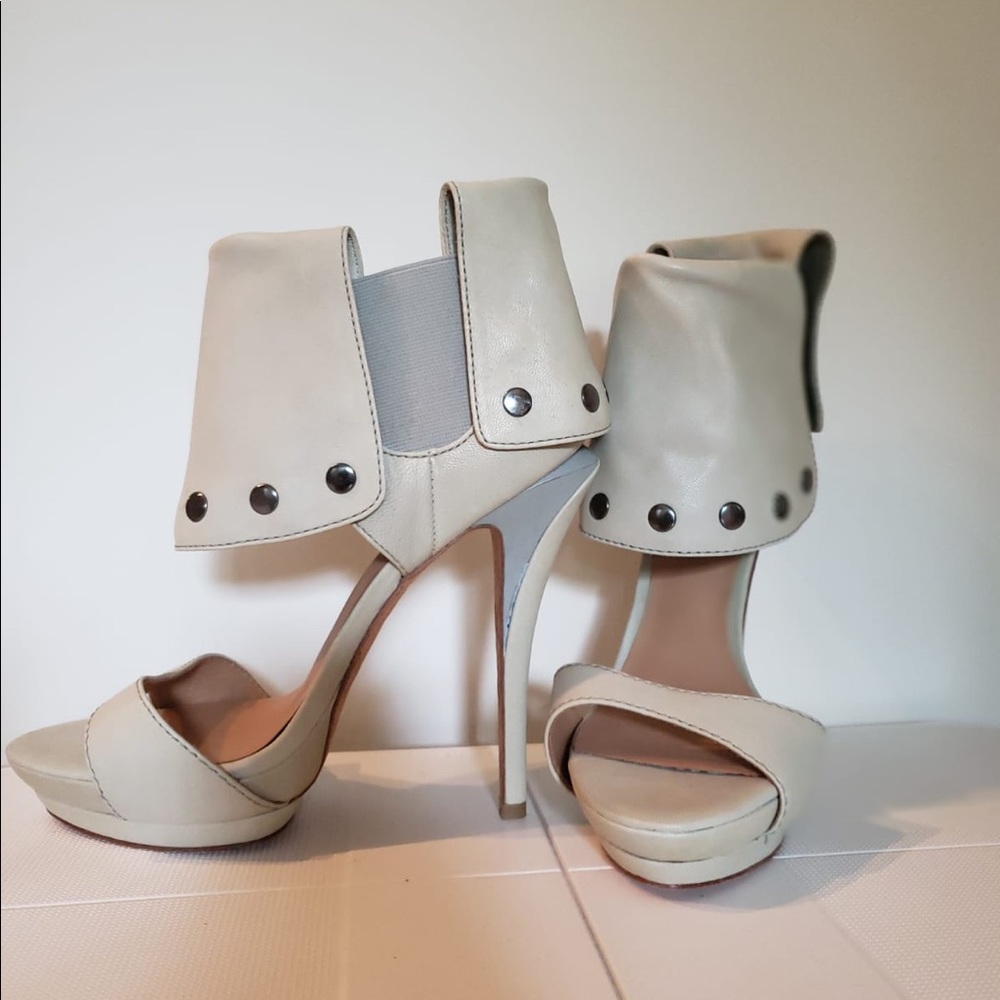 L.A.M.B. “Quinlan” Leather Sandal - Picture 2 of 5